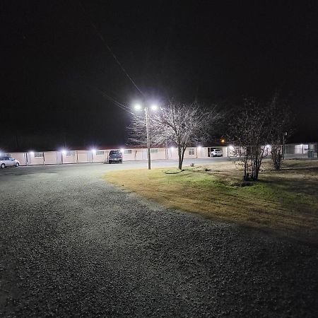 Eddy'S Motel Pleasanton Dış mekan fotoğraf