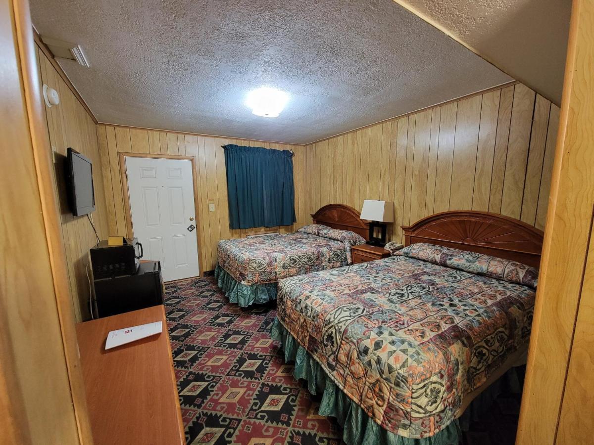 Eddy'S Motel Pleasanton Dış mekan fotoğraf